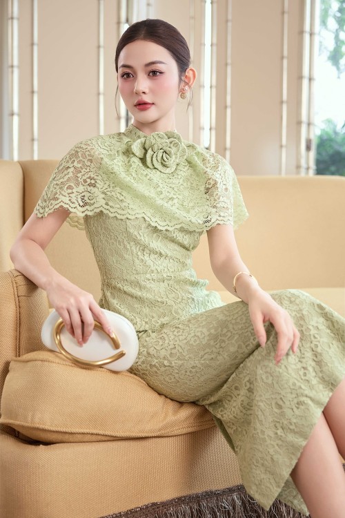 Sixdo Green nuggets Lace Pencil Dress With Flower